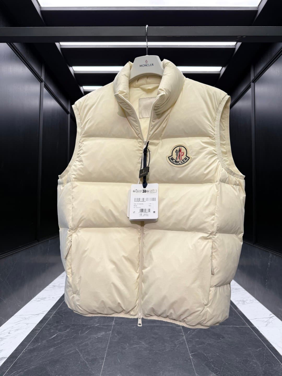 Rep Clothing:Moncler Almaz Unisex Down Vest - Duck Down, Matte Logo image 6