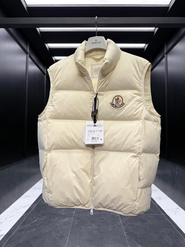Rep Clothing:Moncler Almaz Unisex Down Vest - Duck Down, Matte Logo | Yupoo image 6