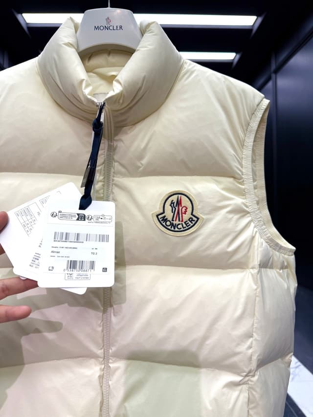 Rep Clothing:Moncler Almaz Unisex Down Vest - Duck Down, Matte Logo | Yupoo image 7