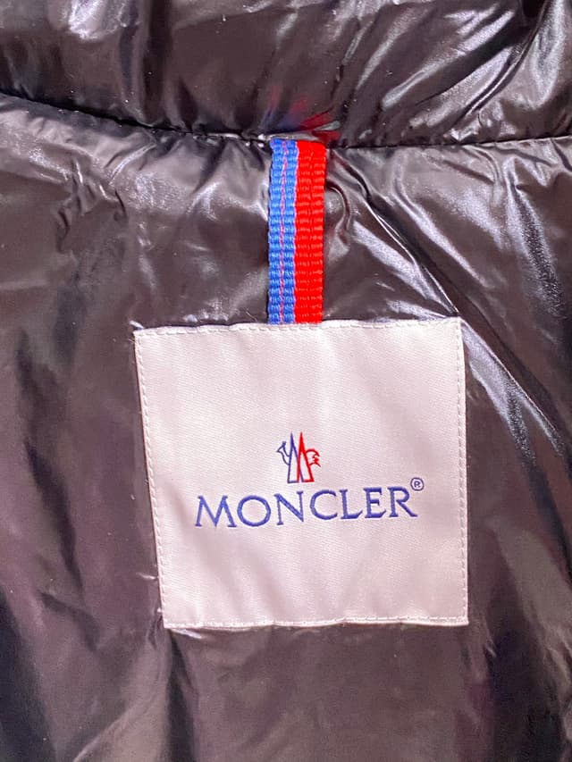 Rep Clothing: Moncler Men's Black Down Jacket - Windproof Cuffs | Yupoo image 9