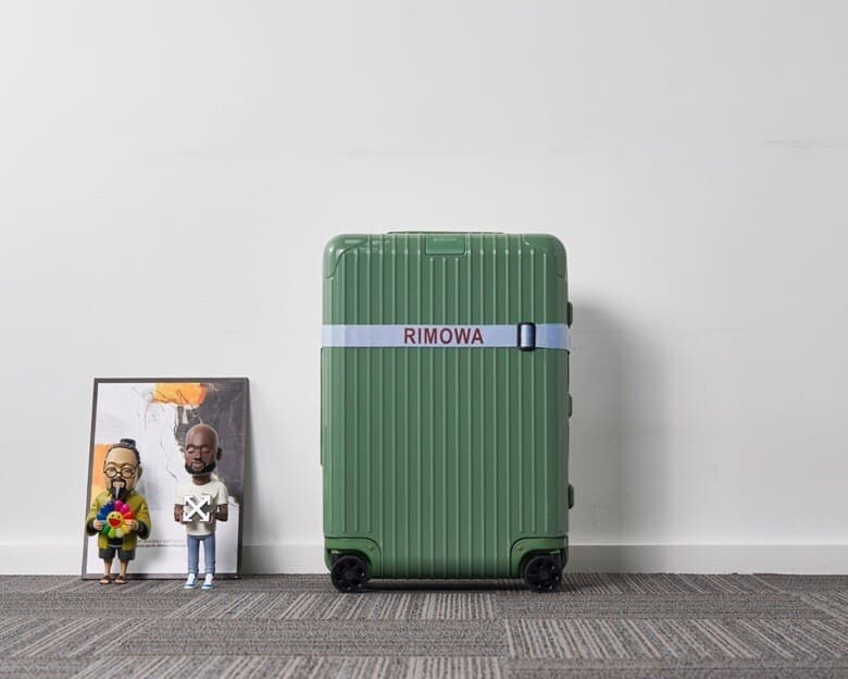 Rep Rimowa Essential 832 Series Luggage image 4