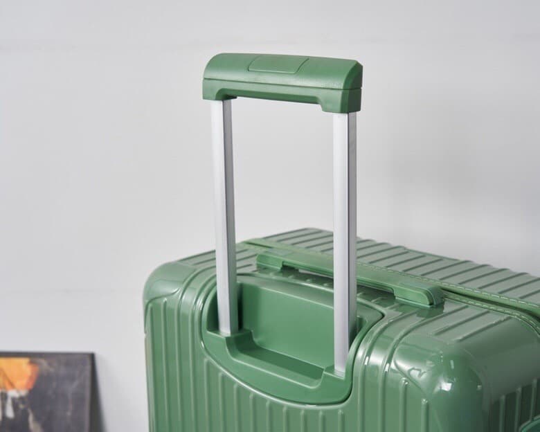 Rep Rimowa Essential 832 Series Luggage image 8