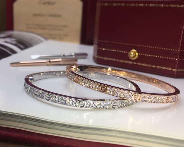 Repo Cartier-Inspired Narrow Love Bangle with Diamonds | Yupoo Rep Jewelry image 5