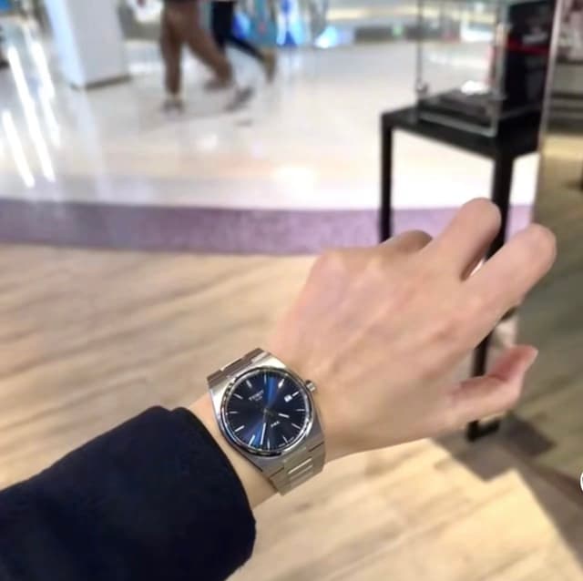 Tissot PRX Quartz Dupes | 40mm Blue Dial Men's Watch | Yupoo Rep Watches image 5