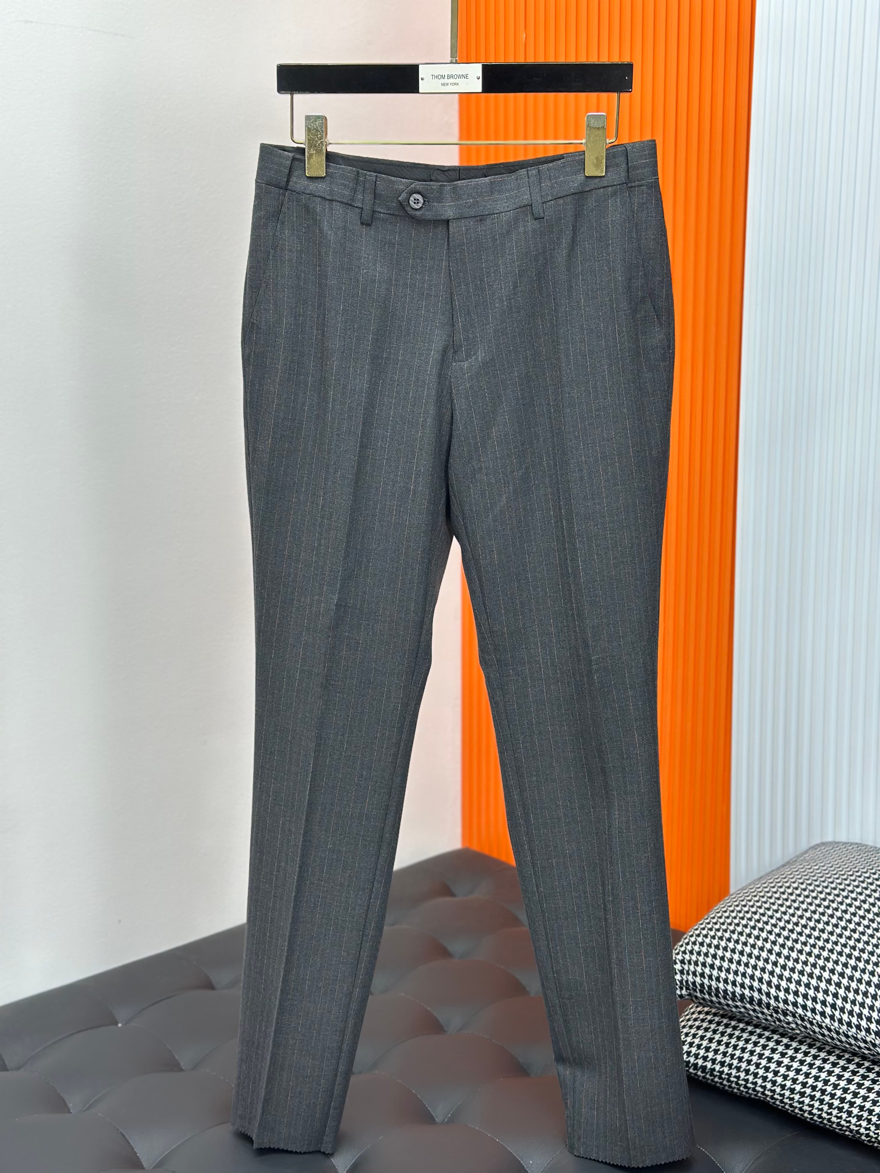 Versace Suits | Modern Business Attire Rep Clothing image 2