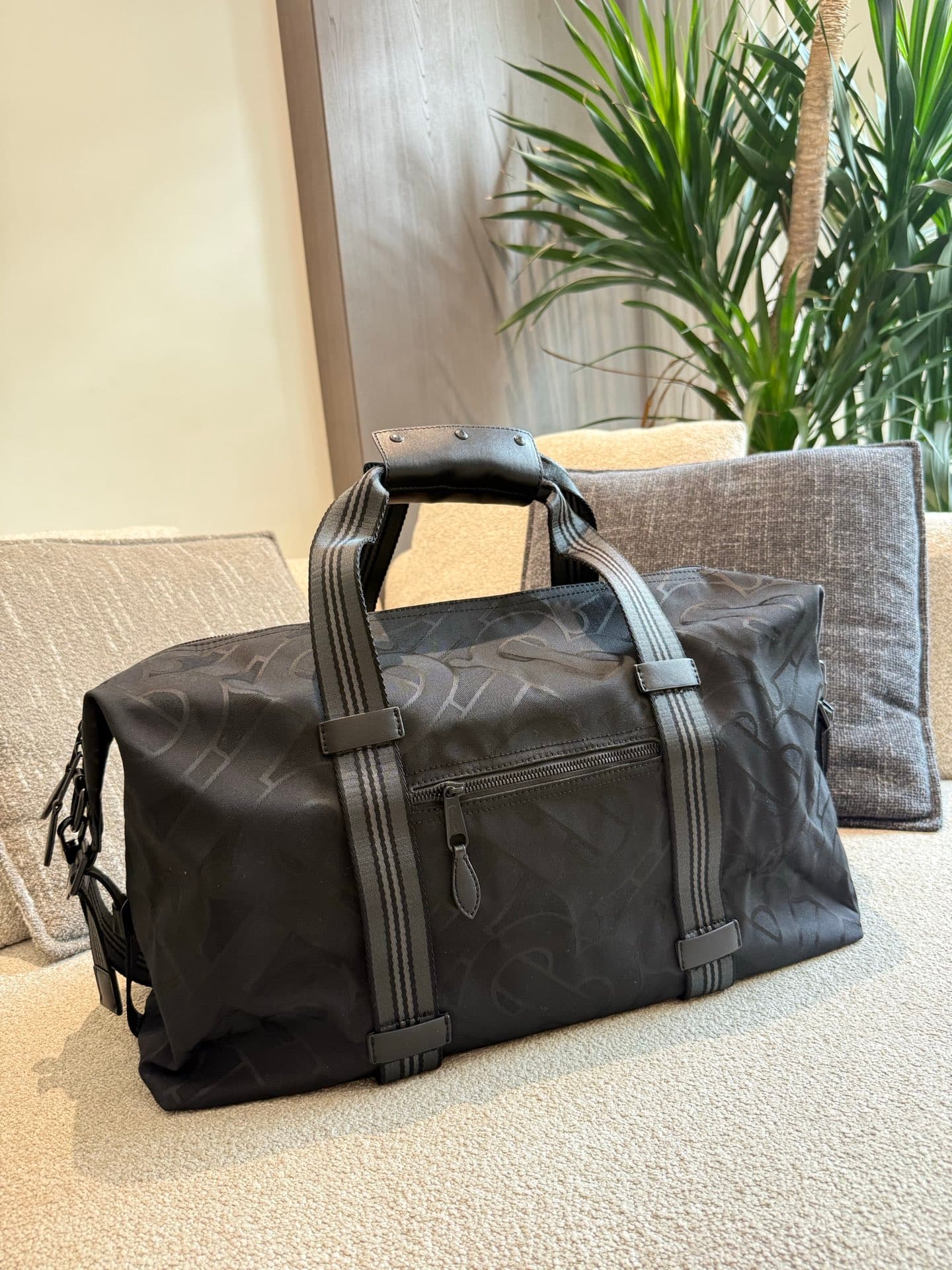 YUPOO Burberry New Unisex Travel Bag - Recycled Fabric & Leather, Spacious image 5