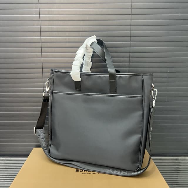 YUPOO Burberry P260 Canvas Check Tote Bag – Unisex Classic Tote, 36x36cm | Rep Bags image 3
