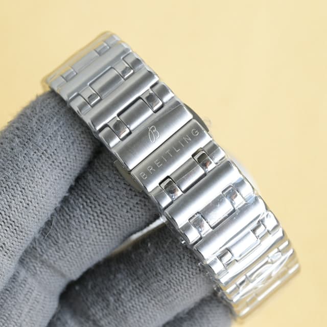 YUPOO Luxury Breitling Chronomat GMT Watch | Rep Watches image 8