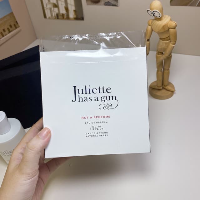 YUPOO Luxury Juliette Not A Perfume Molecular Scent | Rep Cosmetics image 5