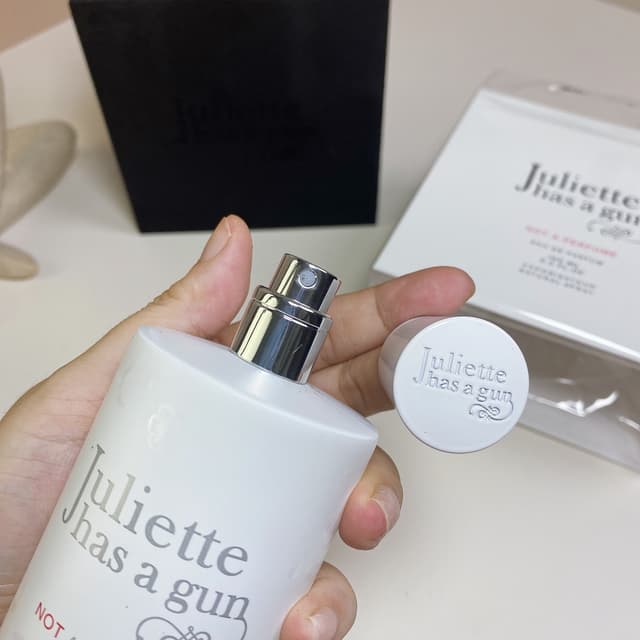 YUPOO Luxury Juliette Not A Perfume Molecular Scent | Rep Cosmetics image 7