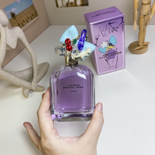 YUPOO Luxury Marc Jacobs Perfect Elixir | Rep Cosmetics image 4