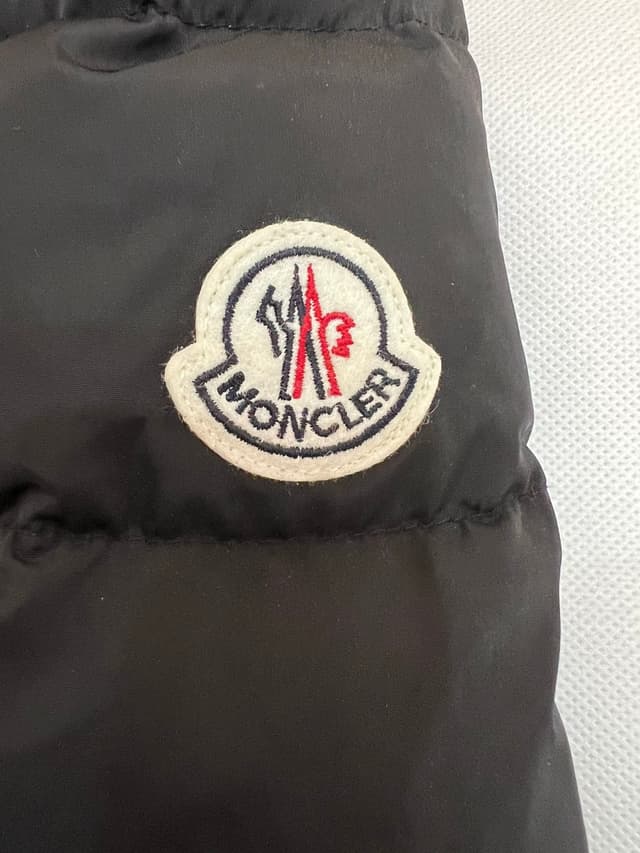 Yupoo Coat: Moncler Black Artemis Rep Coat | Waist-Defining Puffer image 4