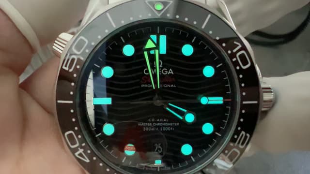 Yupoo Omega Seamaster 300m Rose Gold Black - Top Chinese Factory | Rep Watches image 9