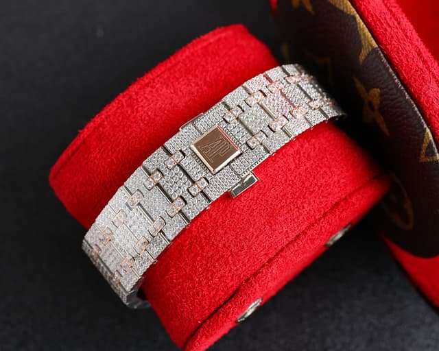 YupooPA AP Royal Oak Diamond Watch dupe | Yupoo Rep Watches image 9