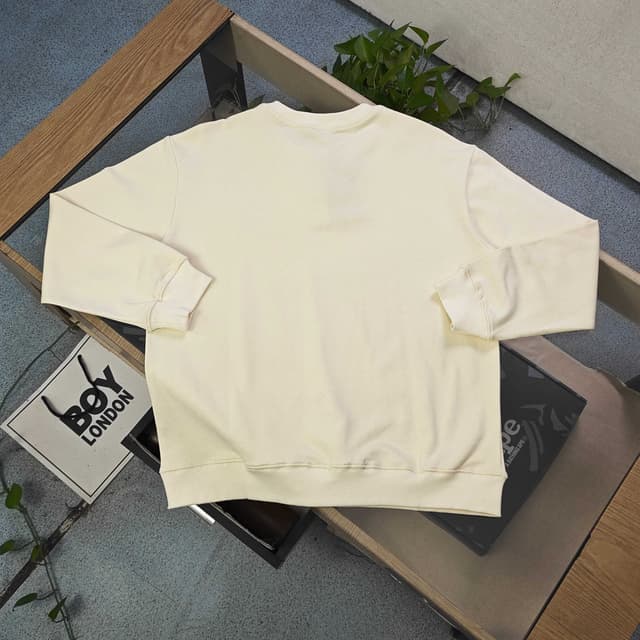YupooPA Gucci 2025 A/W New Schnauzer Print Couples' Crewneck WHITE | Yupoo Rep Clothing image 2