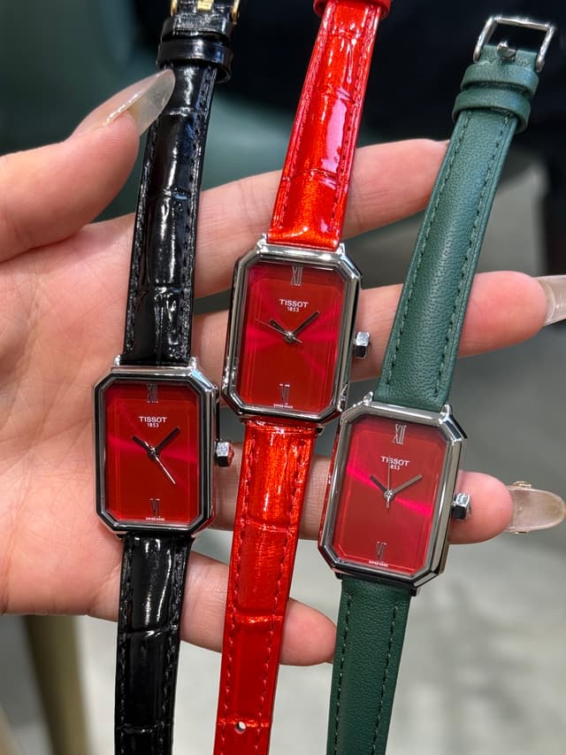 YupooPA Tissot Carissima "Little Beauty" Yu Shuxin Dupes Women's Watch 30MM | Yupoo Rep Watches image 5