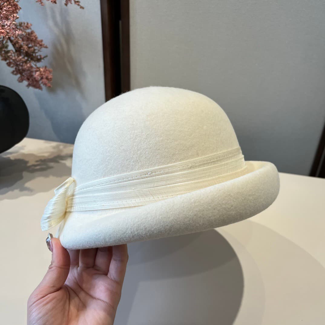 YupooPA Valentino Cap Rep Hat | White Wool Bucket image 5