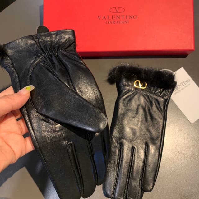 YupooPA Valentino Women's Touchscreen Gloves - Mink Trim, Imported Leather | Yupoo Rep Home Decor image 7