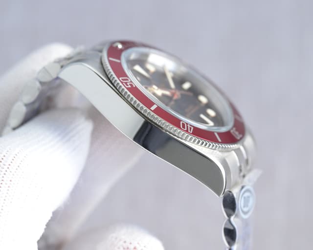 Yupoo TUDOR Black Bay 3 Red Shield by DIF Factory – Retro 41mm 904L Steel Watch | Rep Watches image 5
