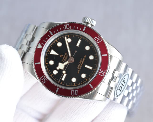 Yupoo TUDOR Black Bay 3 Red Shield by DIF Factory – Retro 41mm 904L Steel Watch | Rep Watches image 10