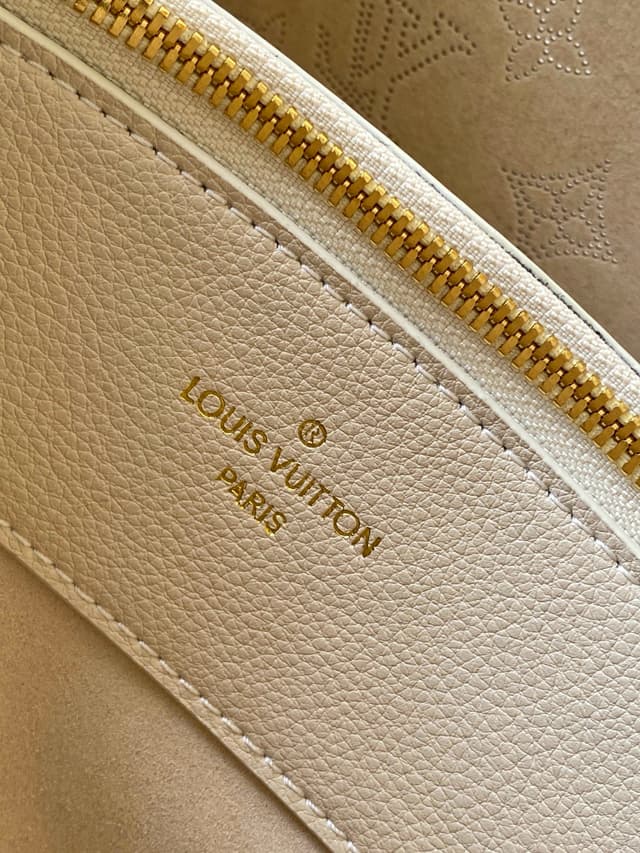 Yupoo bag | Rep Bag Louis Vuitton Bella Tote image 9