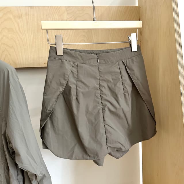 alo Casual suits Yupoo shorts Women Grey 017 | Rep Clothing image 6