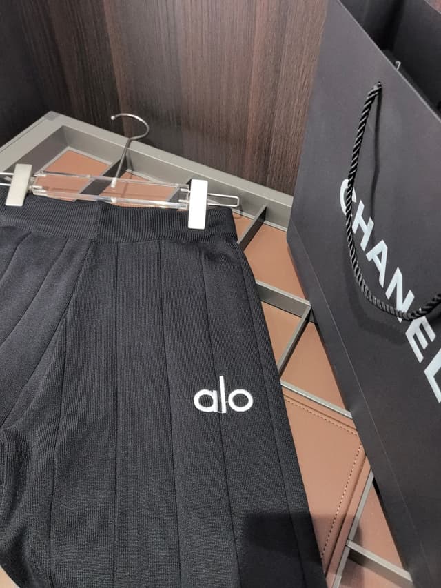 alo Jacket suit Yupoo clothes Sportswear black 014 | Rep Clothing image 2