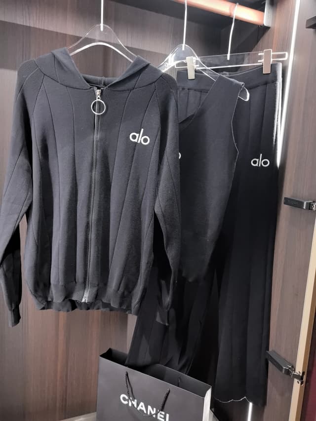 alo Jacket suit Yupoo clothes Sportswear black 014 | Rep Clothing image 9