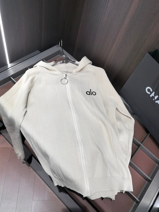 alo Jacket suit Yupoo clothes Sportswear white 013 | Rep Clothing image 4