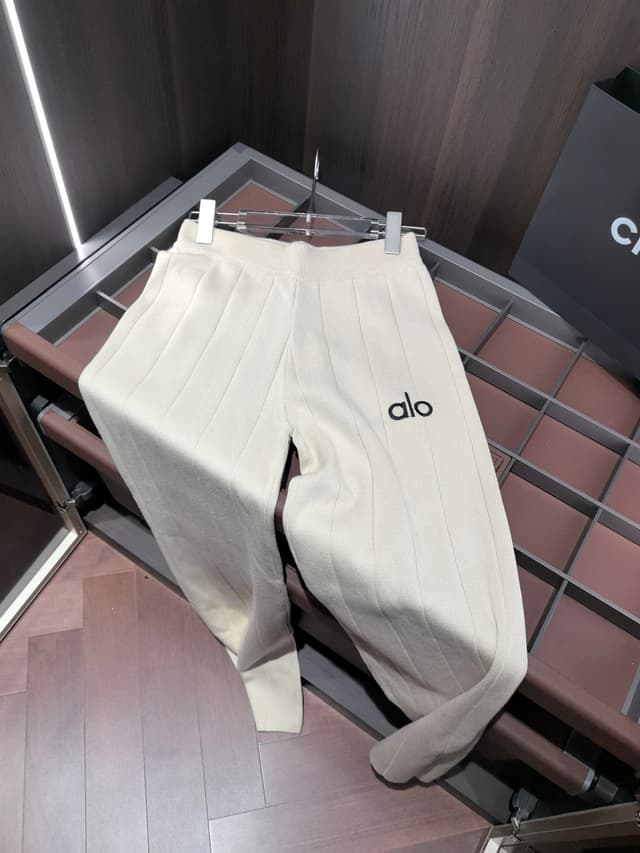 alo Jacket suit Yupoo clothes Sportswear white 013 | Rep Clothing image 6