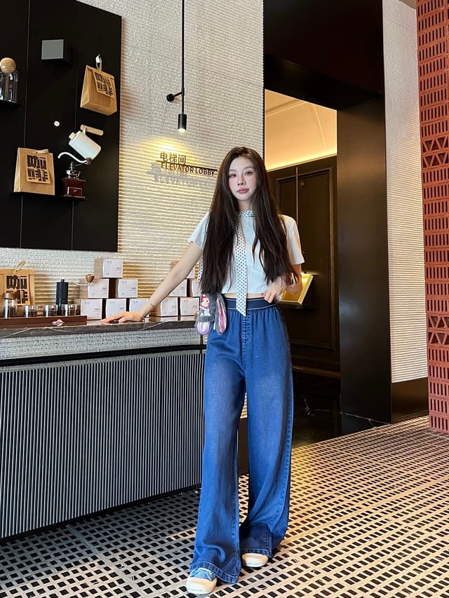 alo Jeans Yupoo pants 011 | Rep Clothing image 8