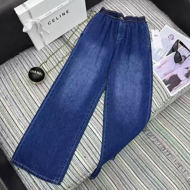alo Jeans Yupoo pants 012 | Rep Clothing image 1