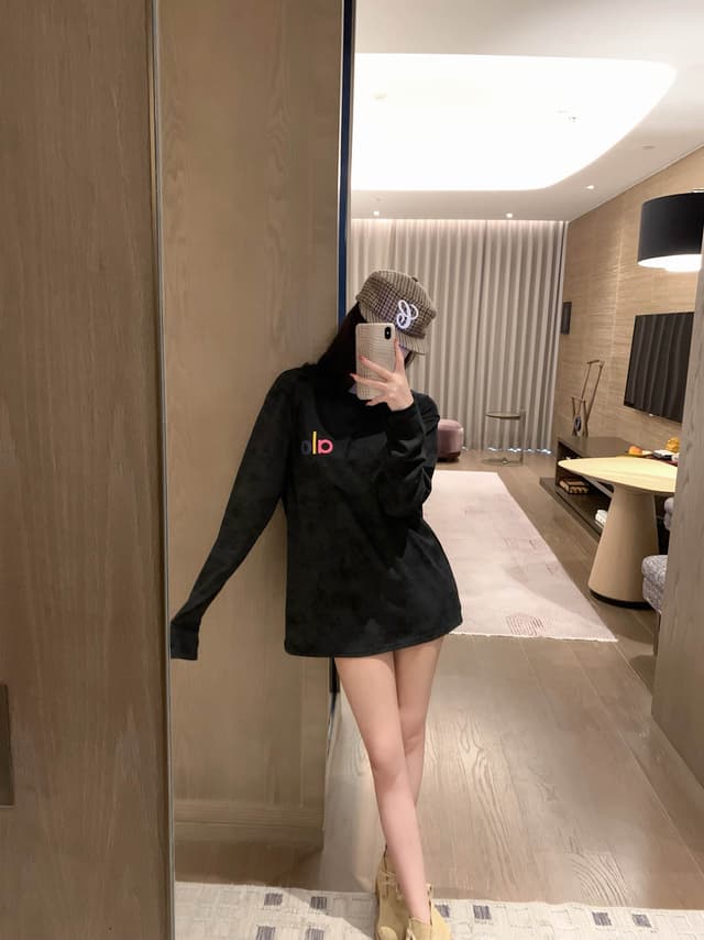 alo long sleeve Yupoo clothes cotton Black 003 | Rep Clothing image 2