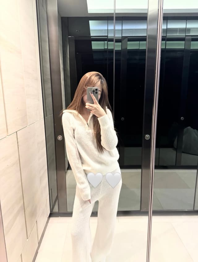 alo long sleeve Yupoo clothes cotton White 004 | Rep Clothing image 3