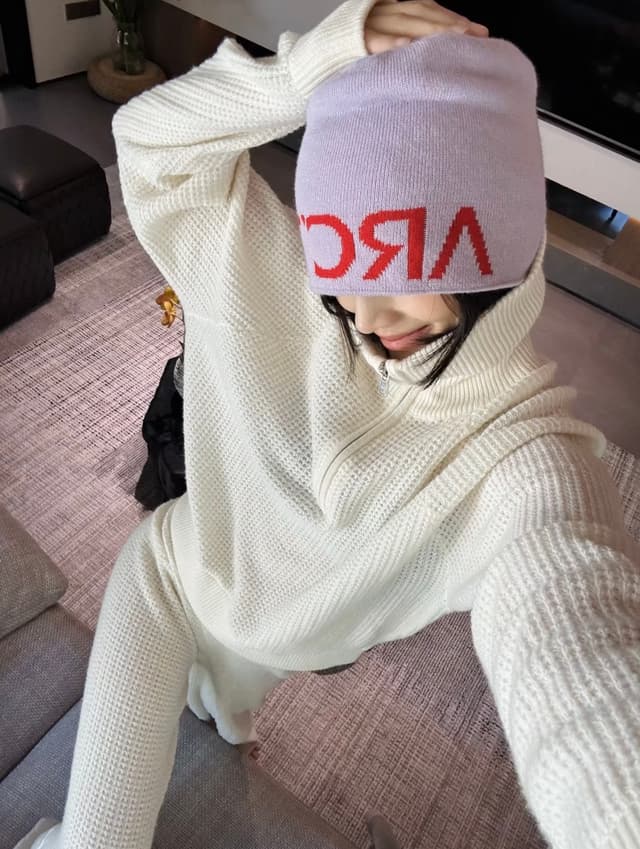 alo long sleeve Yupoo clothes cotton White 004 | Rep Clothing image 8