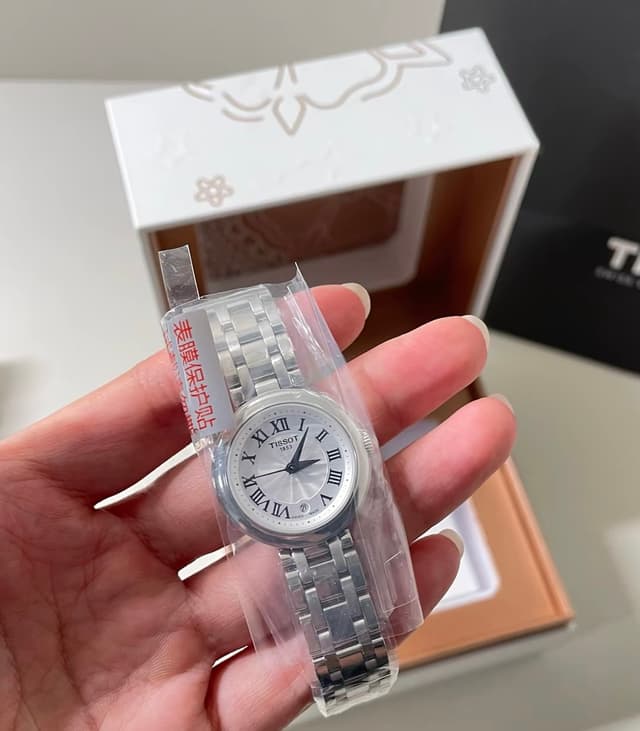 shop to grade replica Tissot watch Women's Swiss Quartz Watch Silver Dial Steel Bracelet | Yupoo Rep Watches image 1