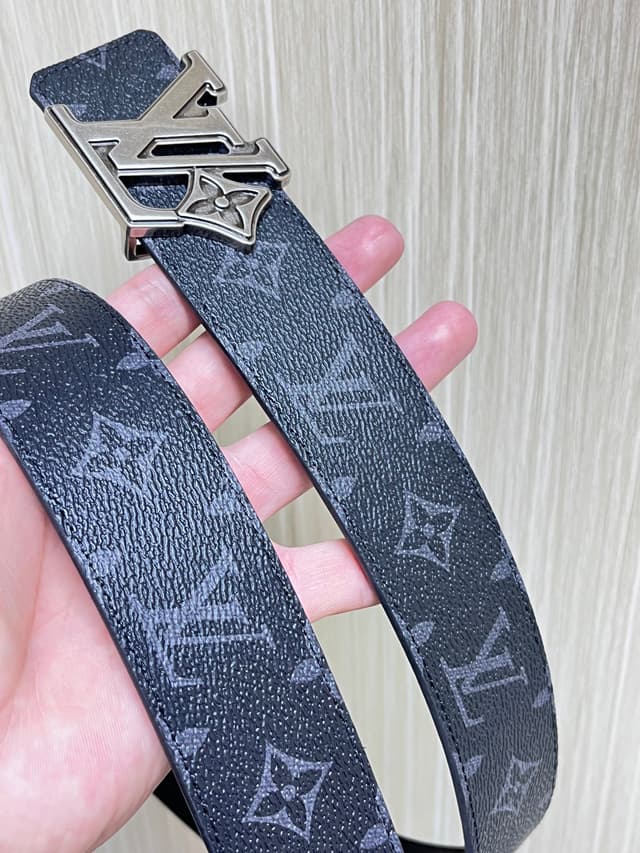 LV Reversible Belt 40mm Dual-Sided YupooPA LV Belt Black | Yupoo Rep Belts image 3