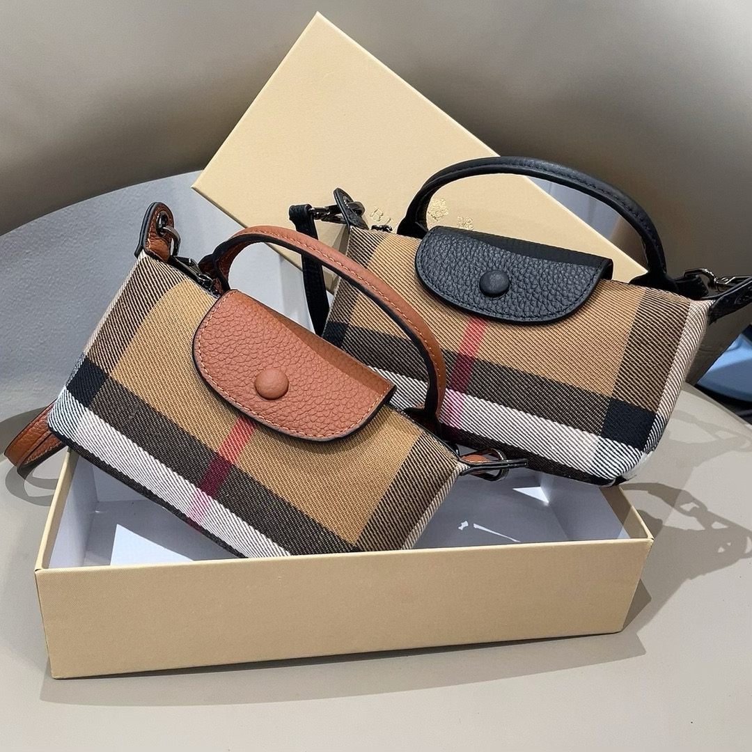 YupooPA Burberry-Inspired Check Canvas Phone Crossbody Bag📱 image 5