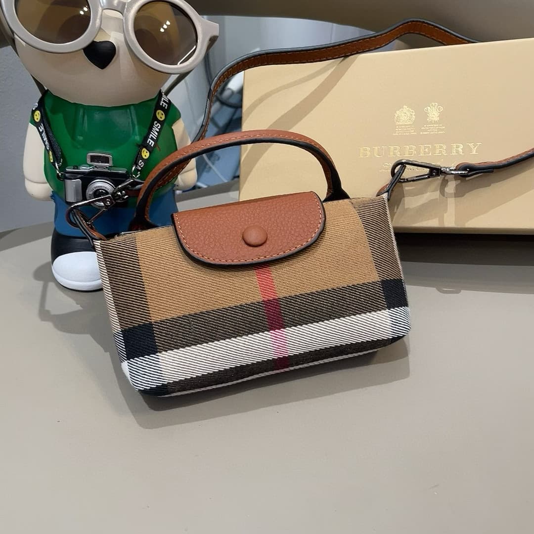 YupooPA Burberry-Inspired Check Canvas Phone Crossbody Bag📱 image 6