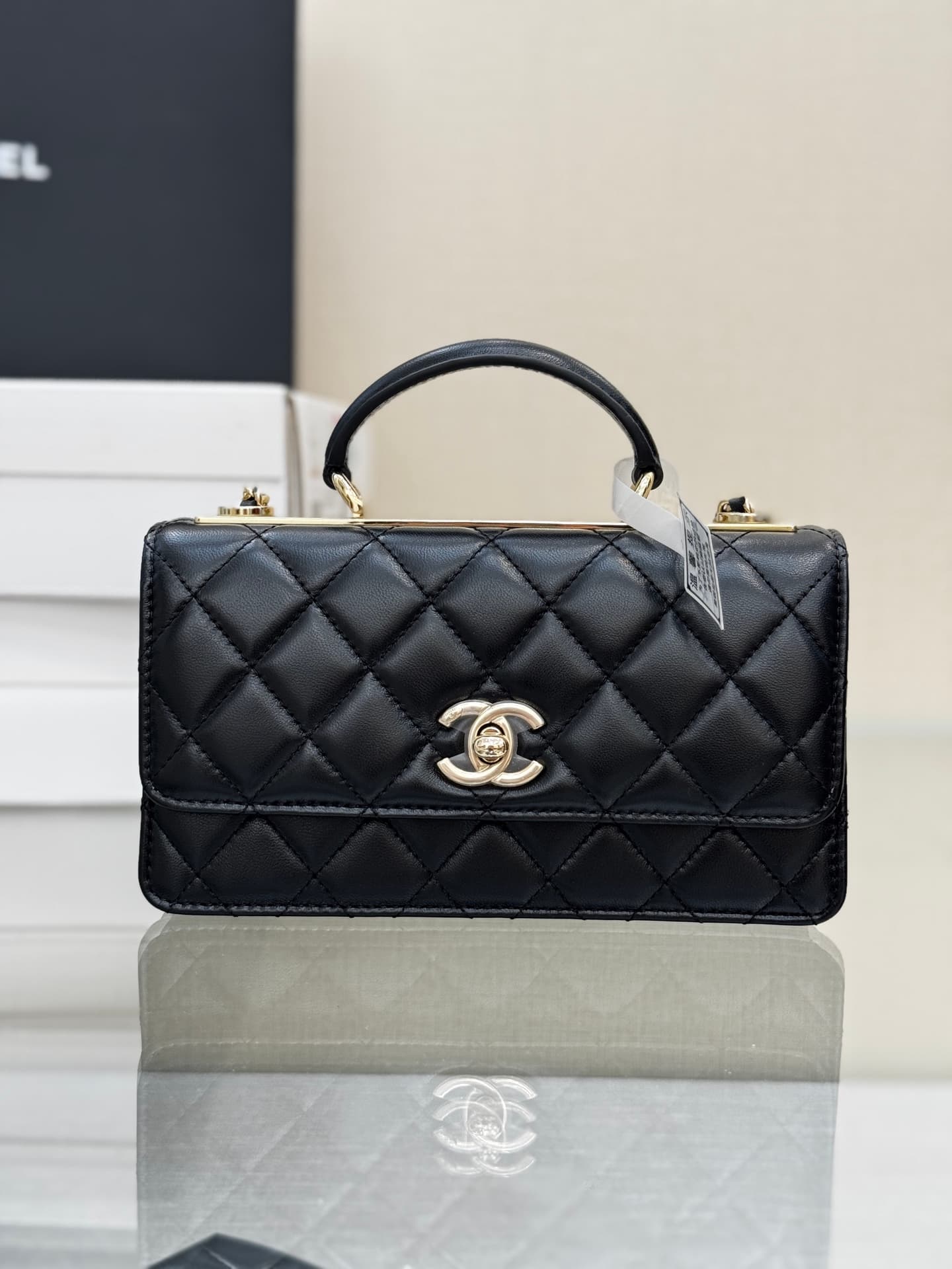 Chanel Luxury Black Lambskin Trendy Cc Handbag | Yupoo Rep Items image 1