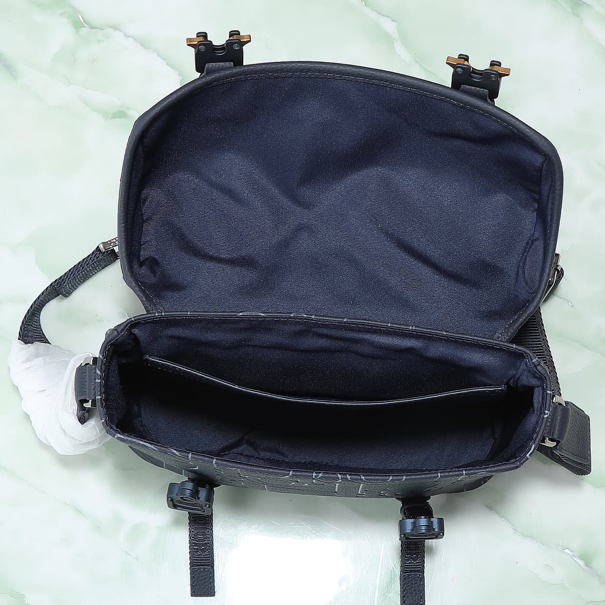 YupooPA Dior Hit The Road Navy Gravity Messenger image 7