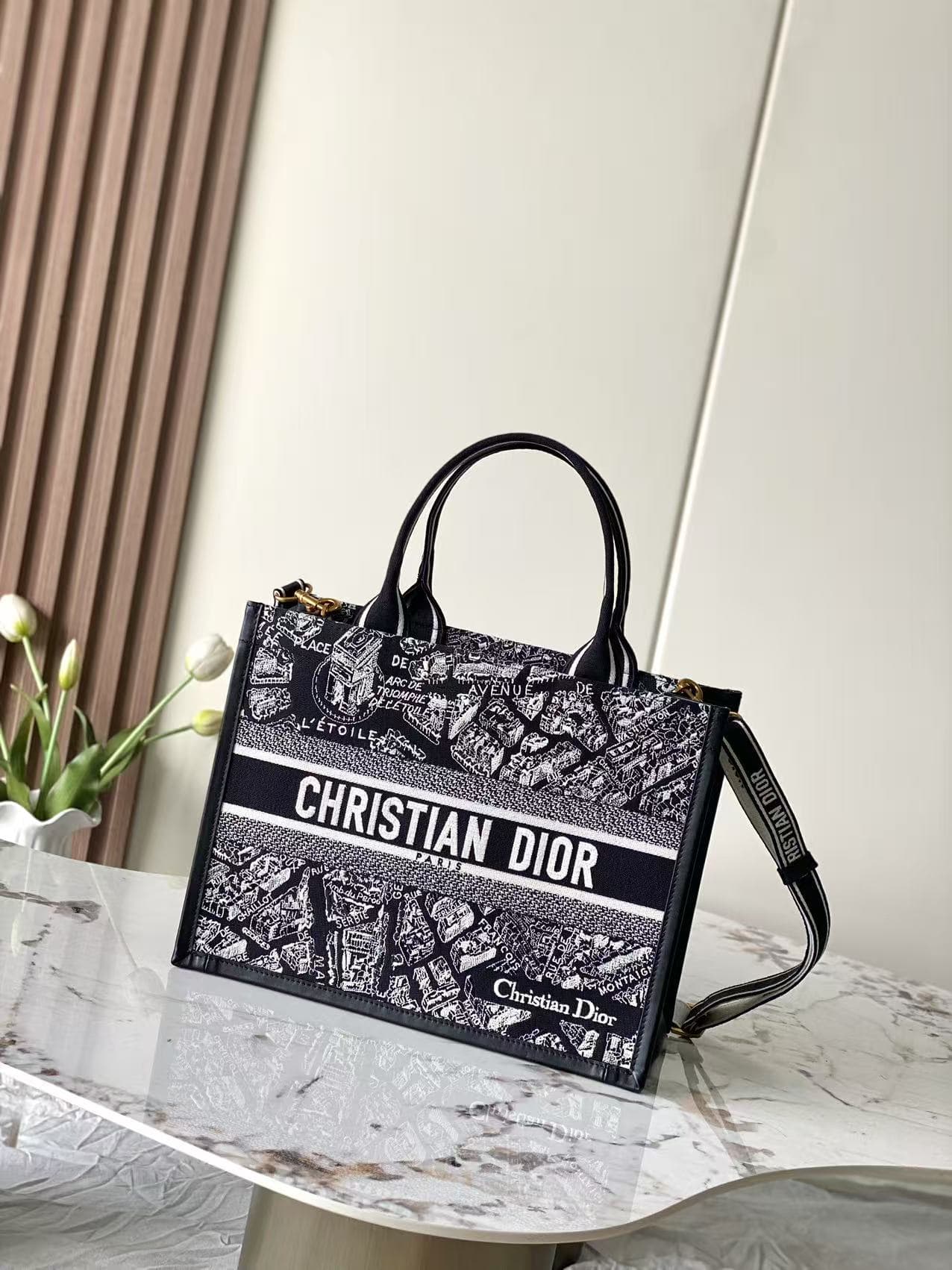 Dior Counter Tote With Leather Chip Medium-Sized Handbag | Yupoo Rep Bags image 1
