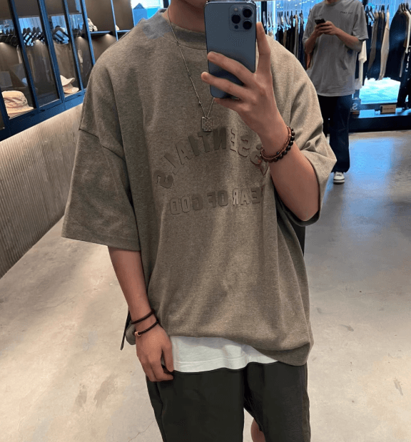 Fear Of God Essentials Heavy Short-Sleeve Tee - Heather Grey YupooPA Fog image 2