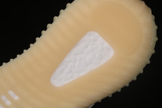 Yeezy 350 Boost V2 | Yupoo Rep Sneakers (Ref 552) image 17
