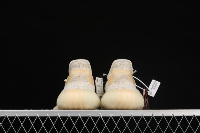 Yeezy 350 Boost V2 | Yupoo Rep Sneakers (Ref 552) image 5