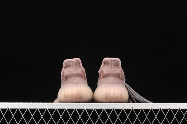 Yeezy 350 Boost V2 | Yupoo Rep Sneakers (Ref 611) image 4