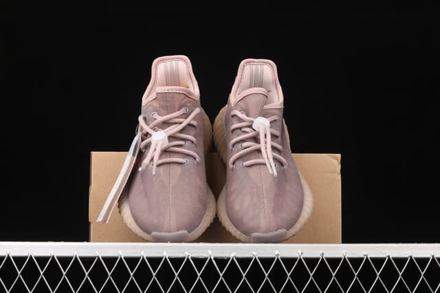 Yeezy 350 Boost V2 | Yupoo Rep Sneakers (Ref 611) image 5