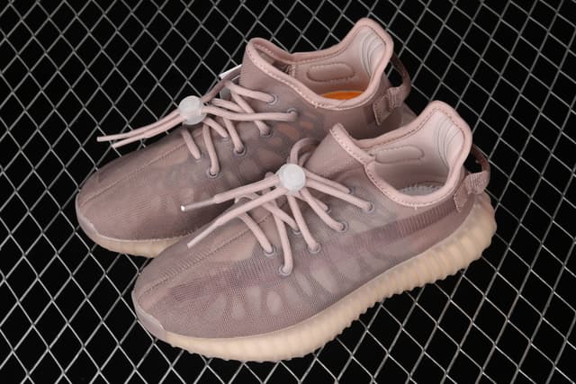 Yeezy 350 Boost V2 | Yupoo Rep Sneakers (Ref 611) image 7