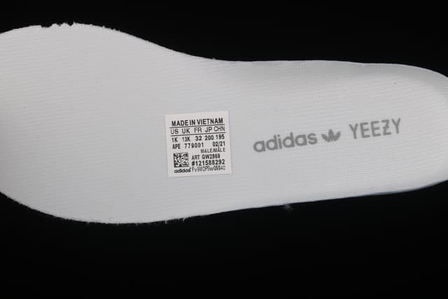 Yeezy 350 Boost V2 | Yupoo Rep Sneakers (Ref 564) image 12