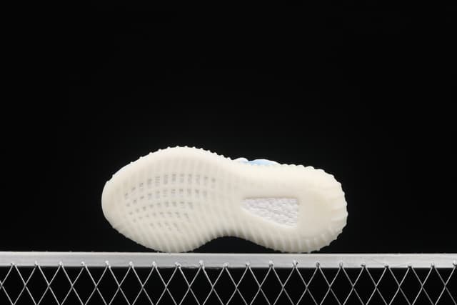 Yeezy 350 Boost V2 | Yupoo Rep Sneakers (Ref 564) image 3